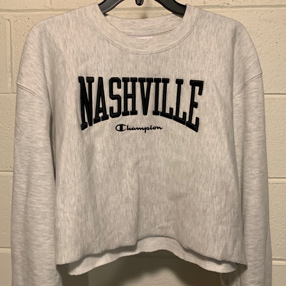 Champion Gray/Navy Nashville Crop Crew Neck size XL